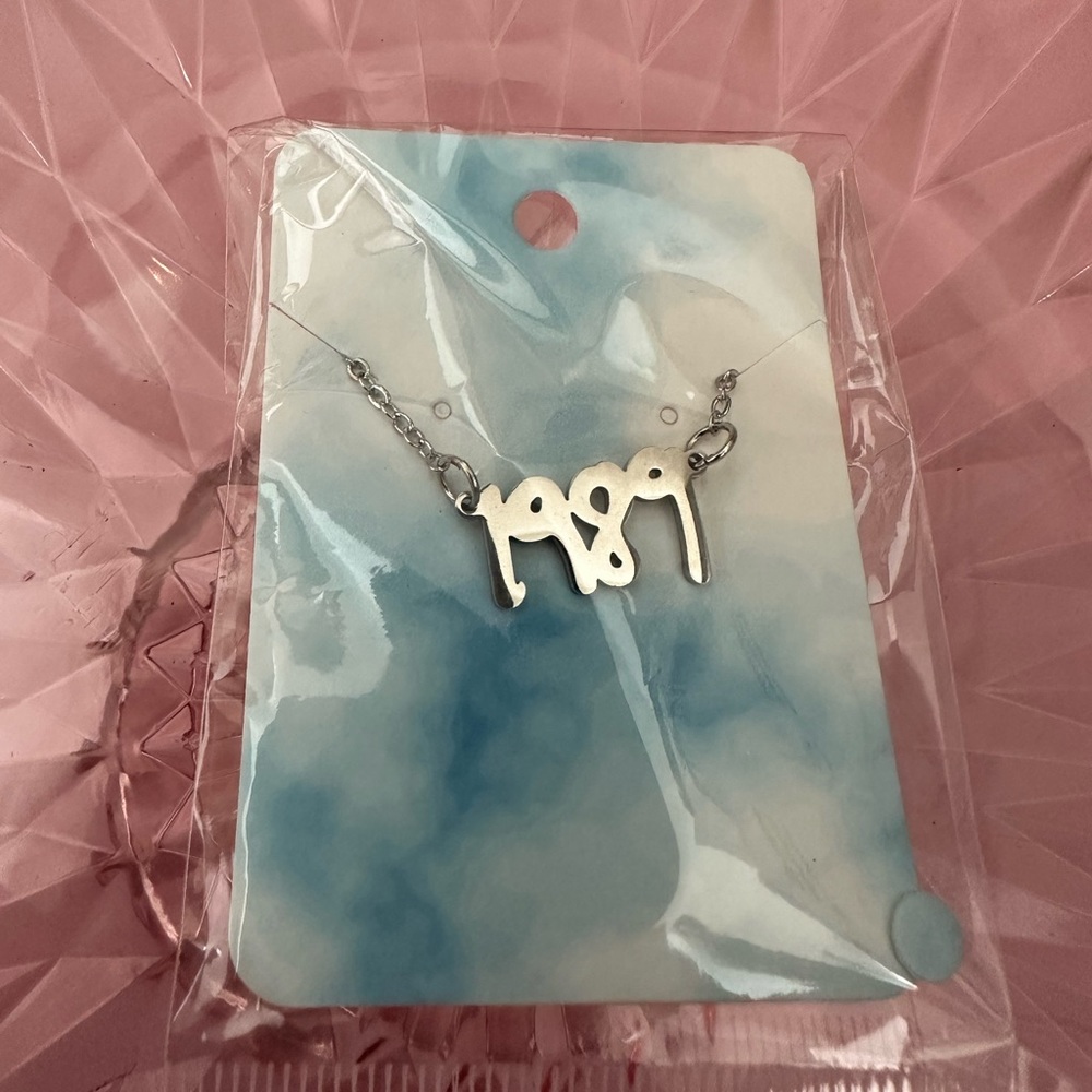 Taylor Swift 1989 Necklace